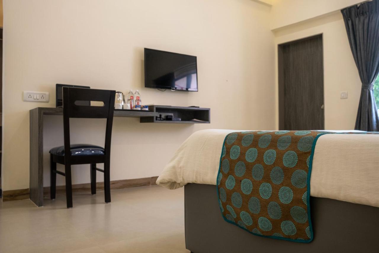 Girivihar Holiday Club - Pure Veg Lonavala Dış mekan fotoğraf